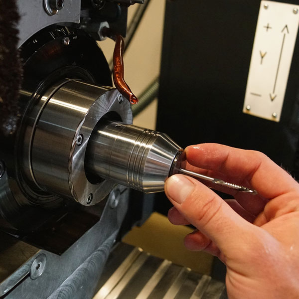 Präzisionswerkzeug Hersteller mit Maschinen in 4- und 5-Achs CNC-Technik